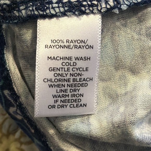 New! Loft tank top size large - Picture 3 of 3